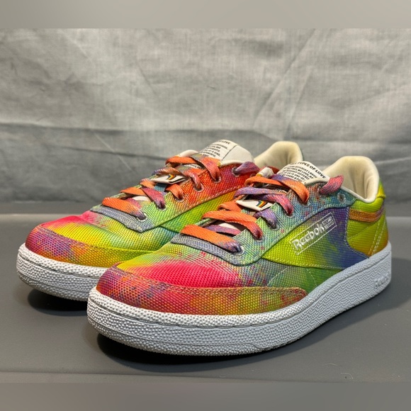 Reebok Club C 85 "All Types of Love" (2020) - Picture 2 of 7